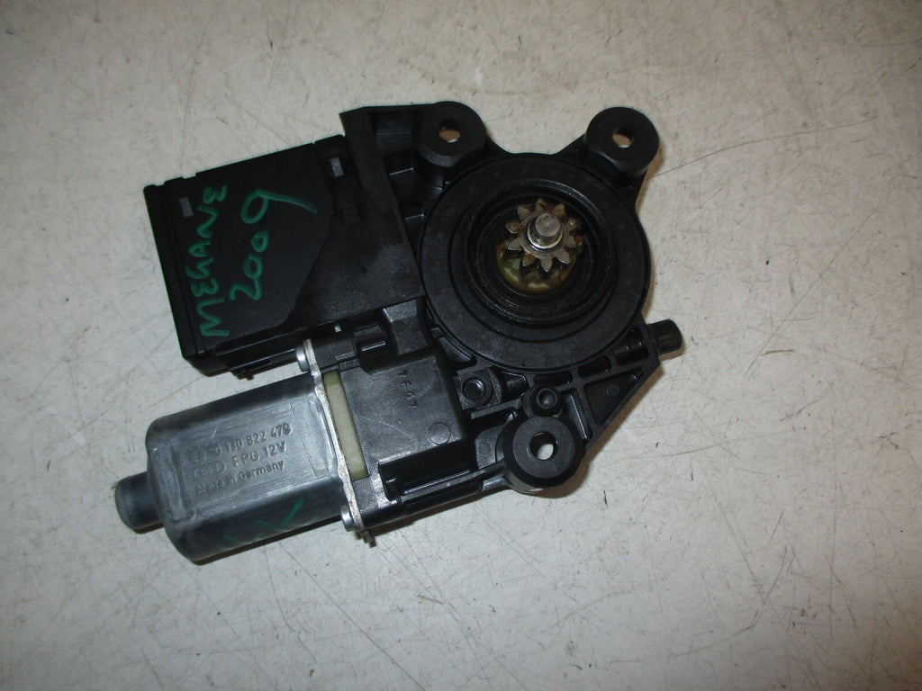 RENAULT MEGANE MK3 2009 NSF PASSENGER SIDE FRONT WINDOW MOTOR 807310005R