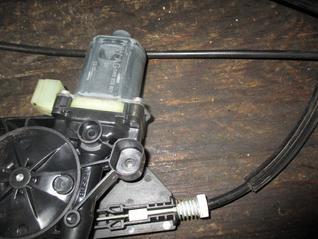 AUDI A4 2017 B9 8W DOOR WINDOW REGULATOR NEARSIDE FRONT 8W0959801