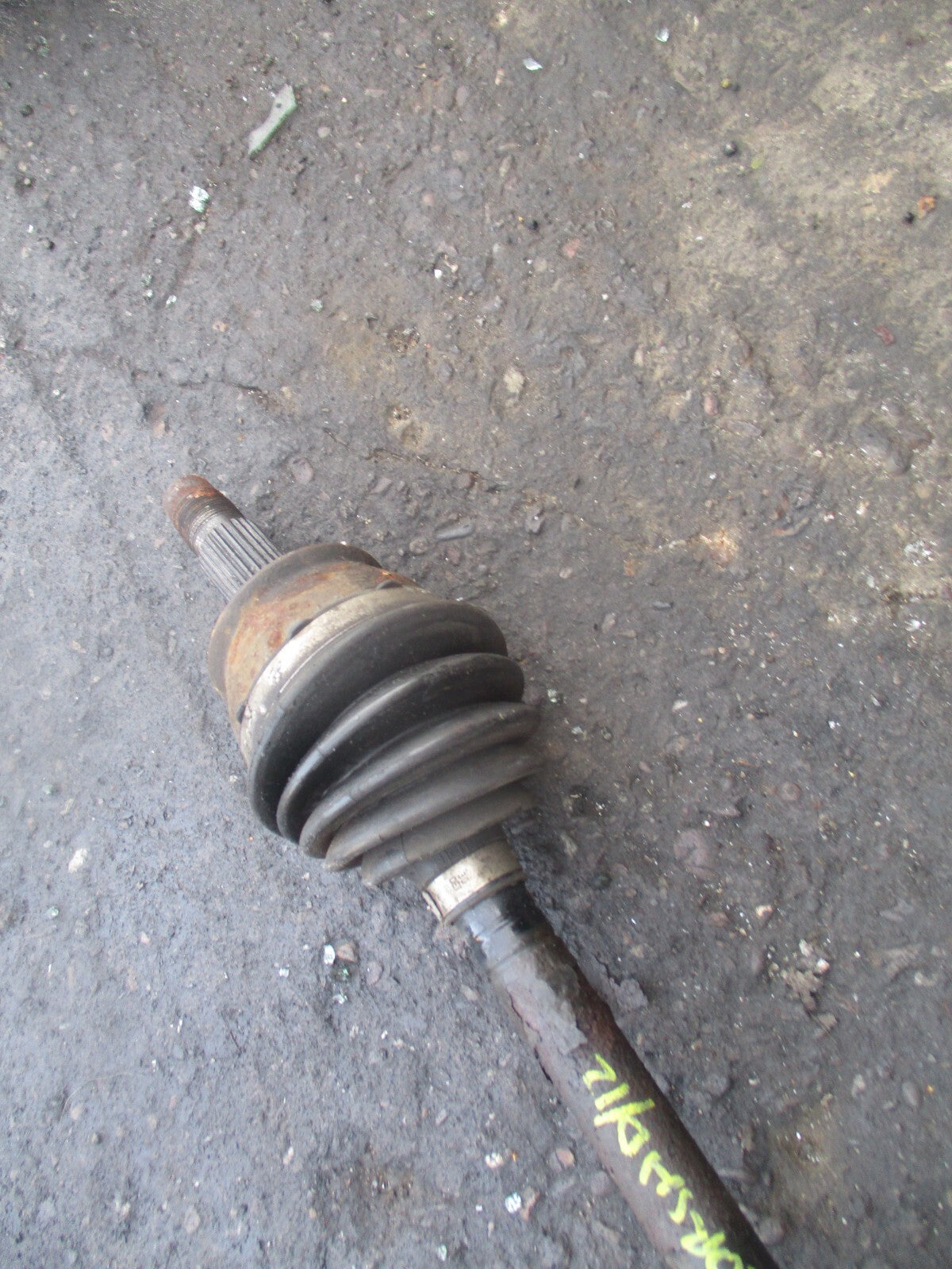 2012 VAUXHALL CORSA D 1.3 DIESEL MANUAL NSF PASSENGER SIDE FRONT DRIVESHAFT