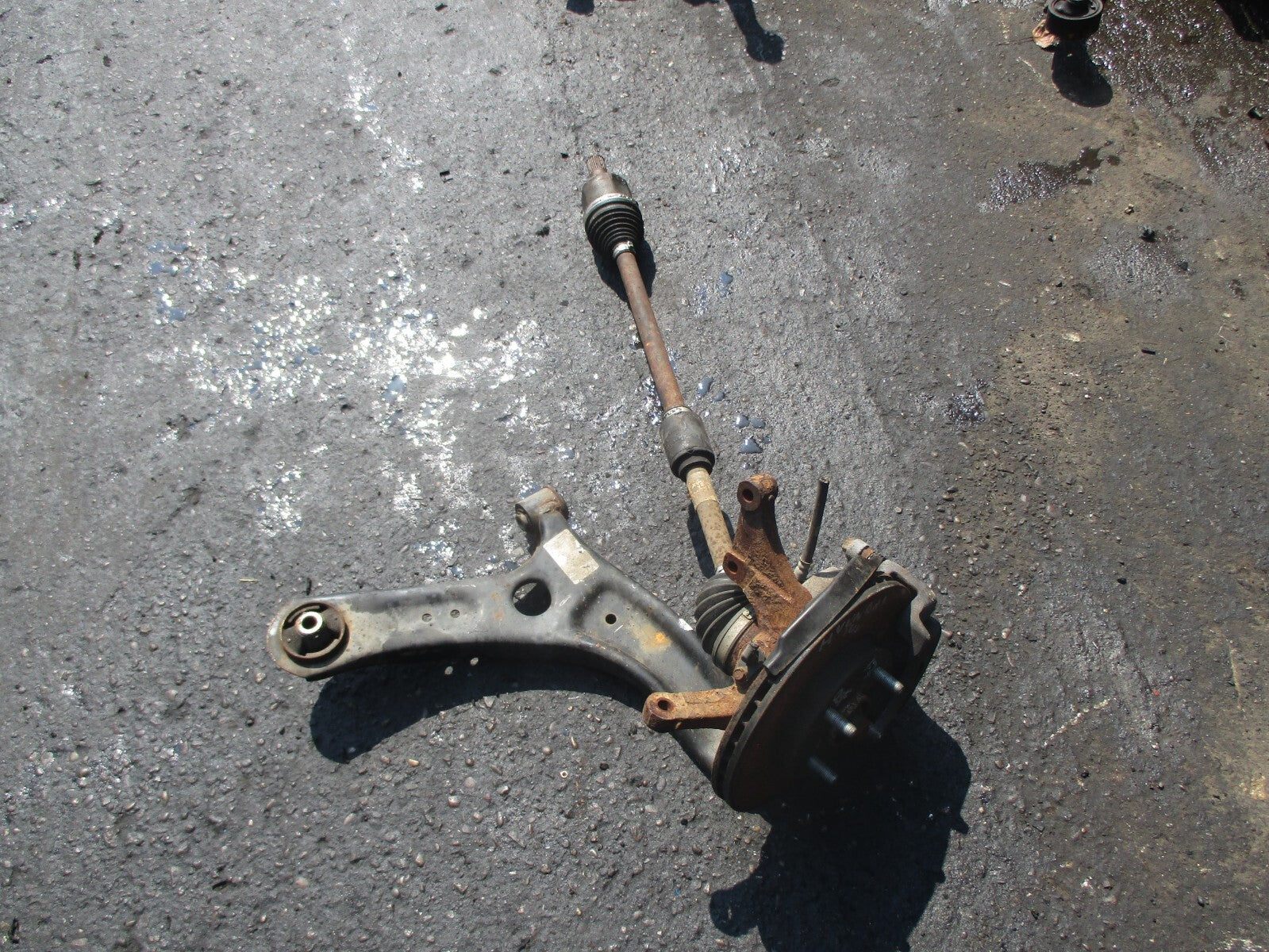 HYUNDAI I40 2012 1.7 CRDI OSF DRIVER SIDE FRONT WHEEL HUB DRIVESHAFT