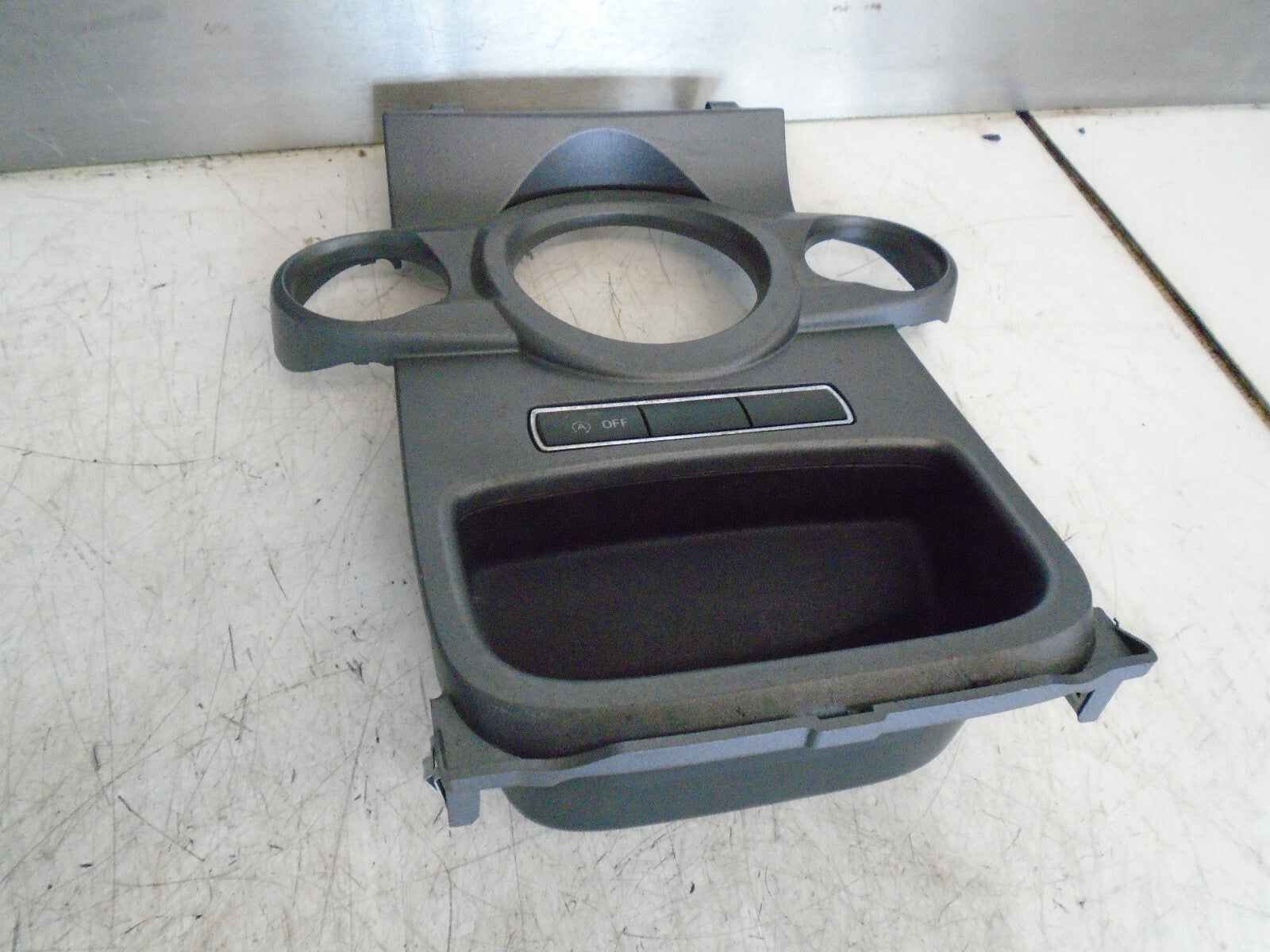 FORD FIESTA MK7 2014 HEATER CONTROL TRIM SURROUND C1BB18D422KCW