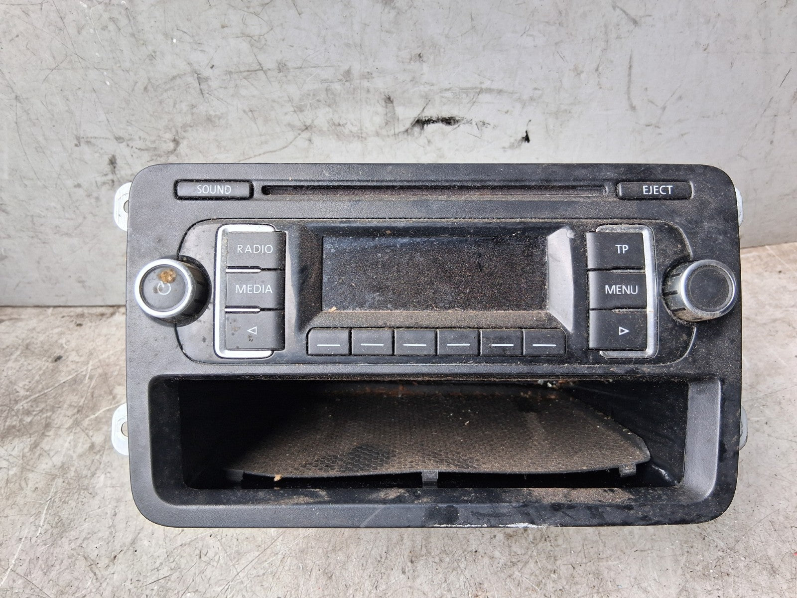 2011 VW VOLKSWAGEN GOLF RADIO CD PLAYER MULTIMEDIA STEREO HEAD UNIT 5K0035156A