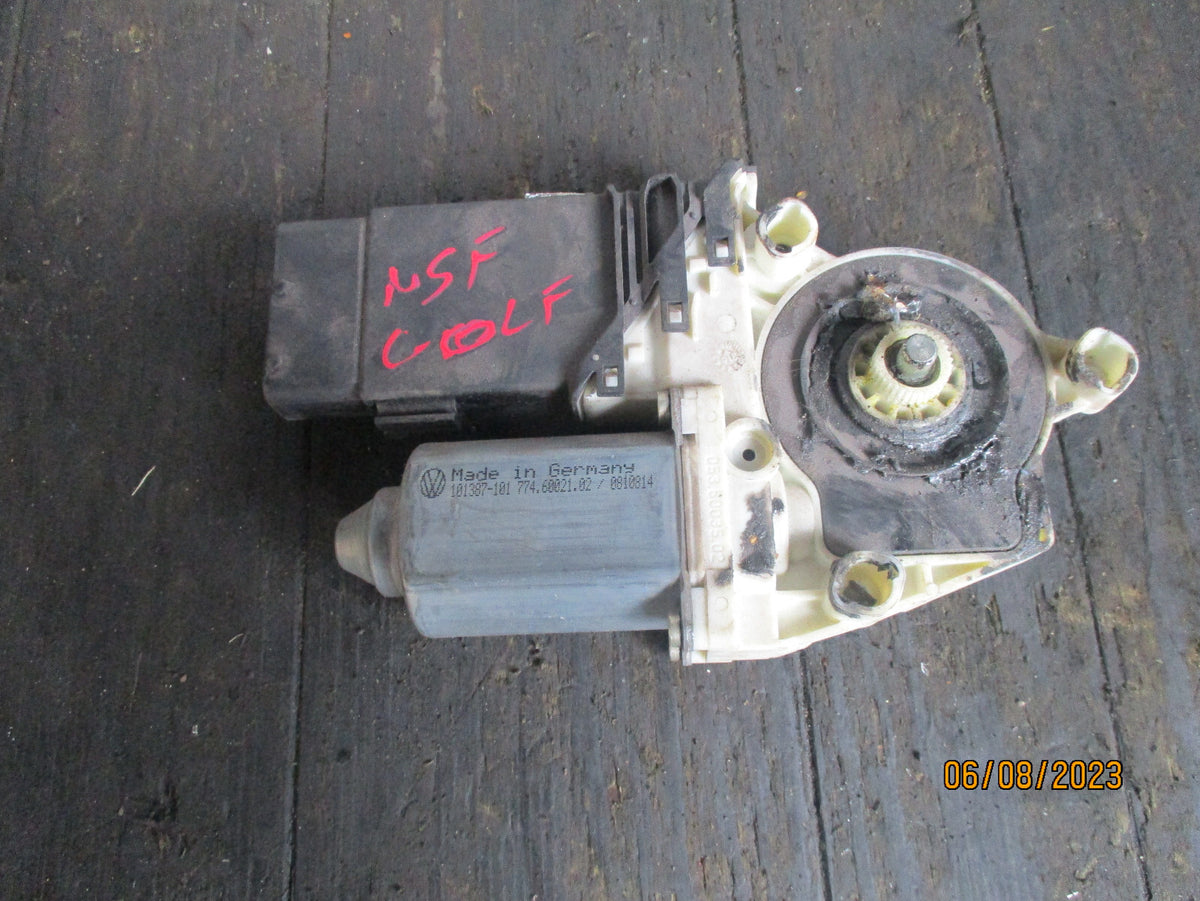 VW GOLF 2000 NSF PASSENGER SIDE FRONT WINOW MOTOR 7746002102