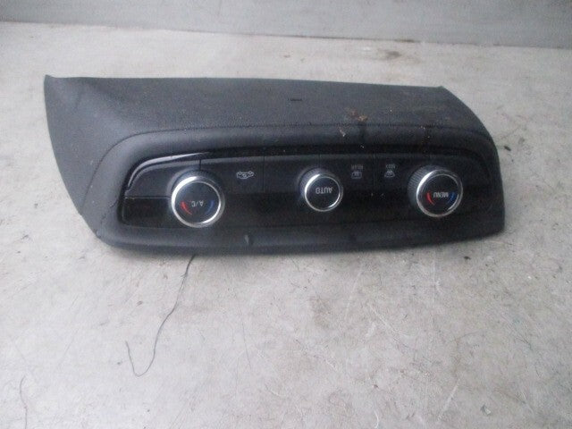 2024 VAUXHALL CROSSLAND HEATER AC CLIMATE CONTROL SWITCH 9855832480