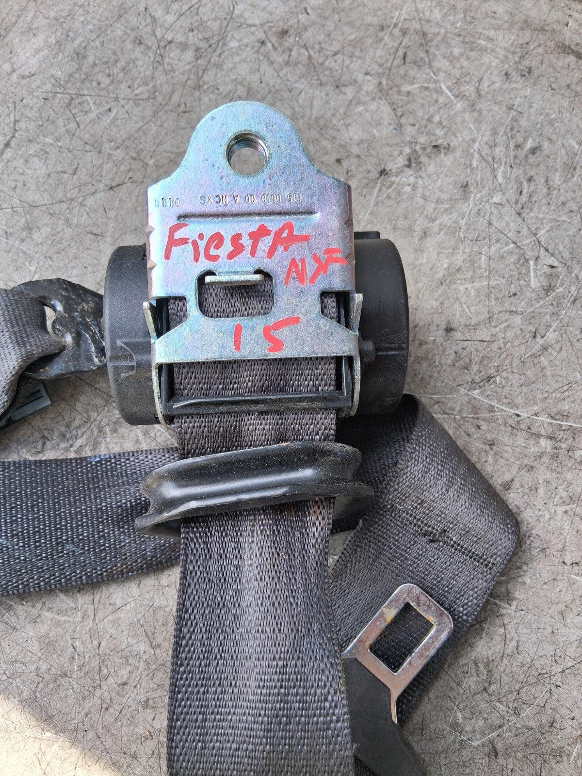 2015 FORD FIESTA MK8 NSR PASSENGER SIDE REAR LEFT SEAT BELT 619227900D