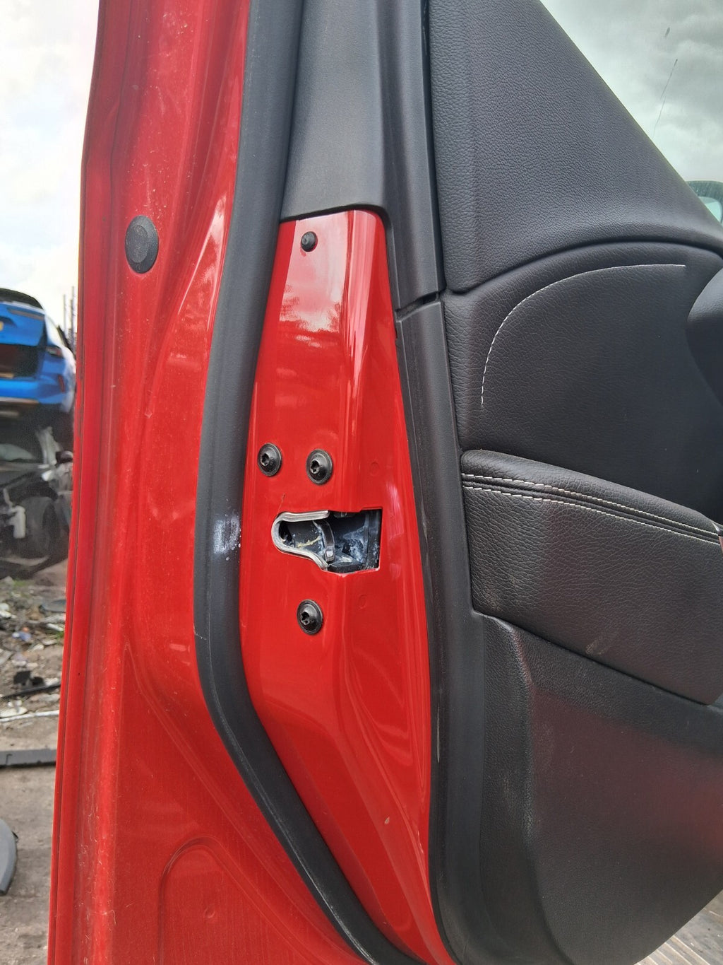 2015 VAUXHALL ASTRA J NSF PASSENGER SIDE FRONT DOOR LOCK MECHANISM