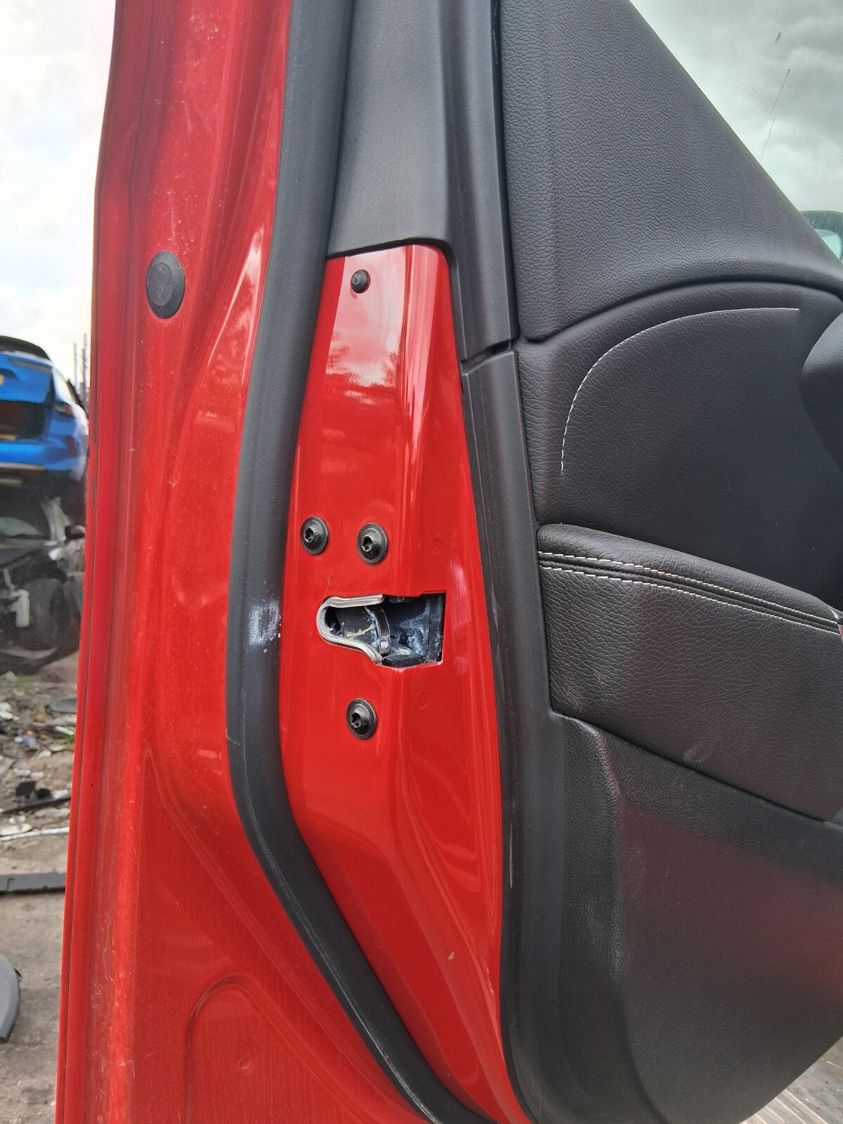 2015 VAUXHALL ASTRA J NSF PASSENGER SIDE FRONT DOOR LOCK MECHANISM