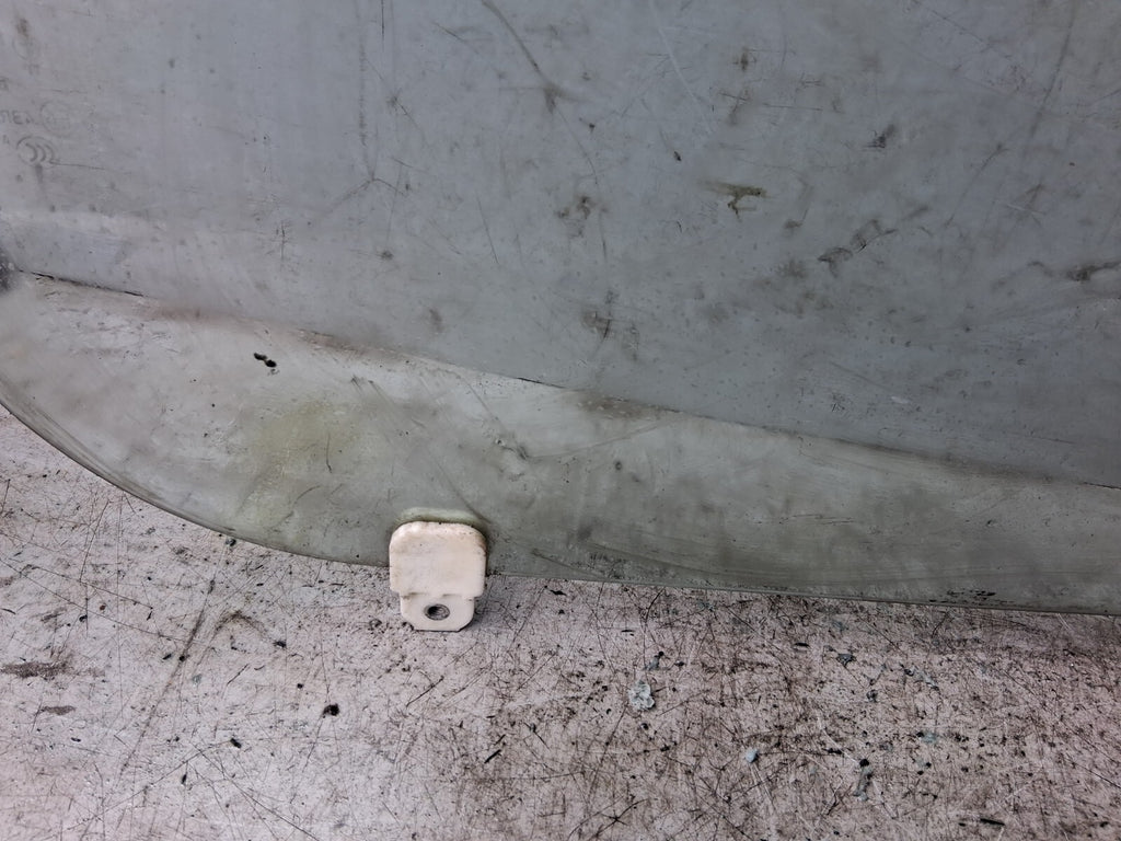 2008 MITSUBISHI OUTLANDER MK2 OSF DRIVER SIDE FRONT RIGHT WINDOW GLASS 43R00033