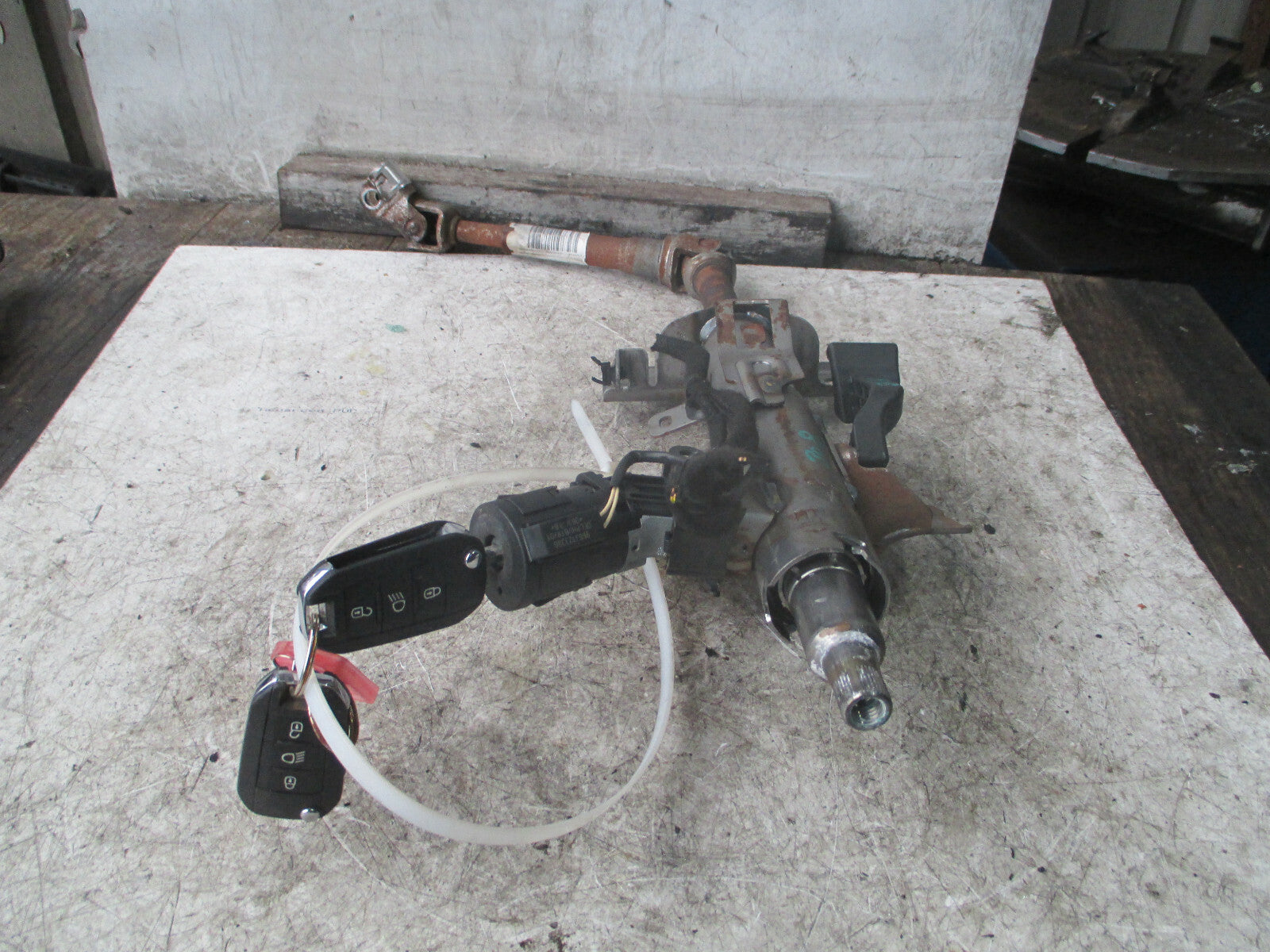 PEUGEOT 308 MK2 2018 ADJUSTABLE STEERING COLUMN IGNITION KEY BARREL