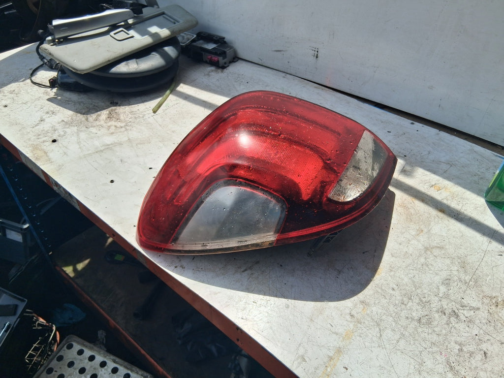 2018 PEUGEOT 108 NSR PASSENGER SIDE REAR LEFT TAIL LIGHT 815600H142