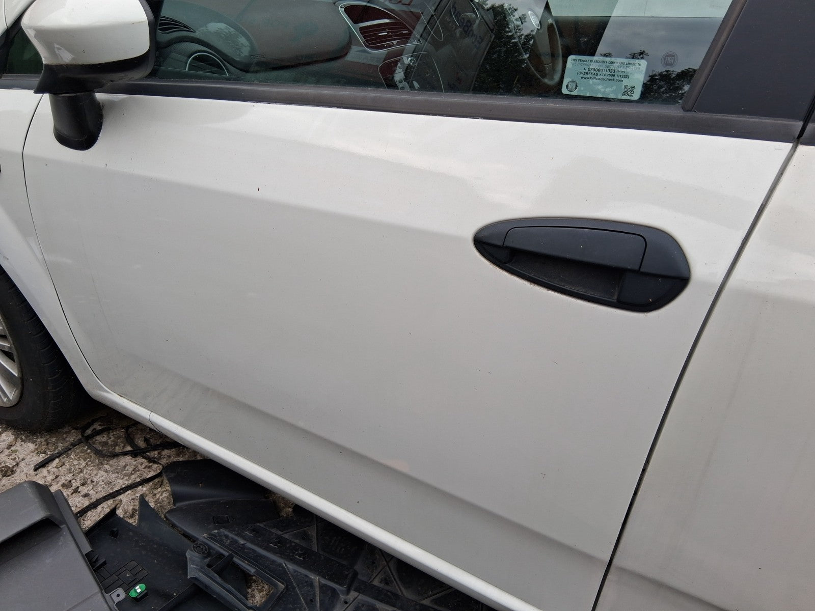 2014 FIAT PUNTO FACELIFT 5 DOOR MK3 NSF BARE PASSENGER SIDE FRONT DOOR WHITE