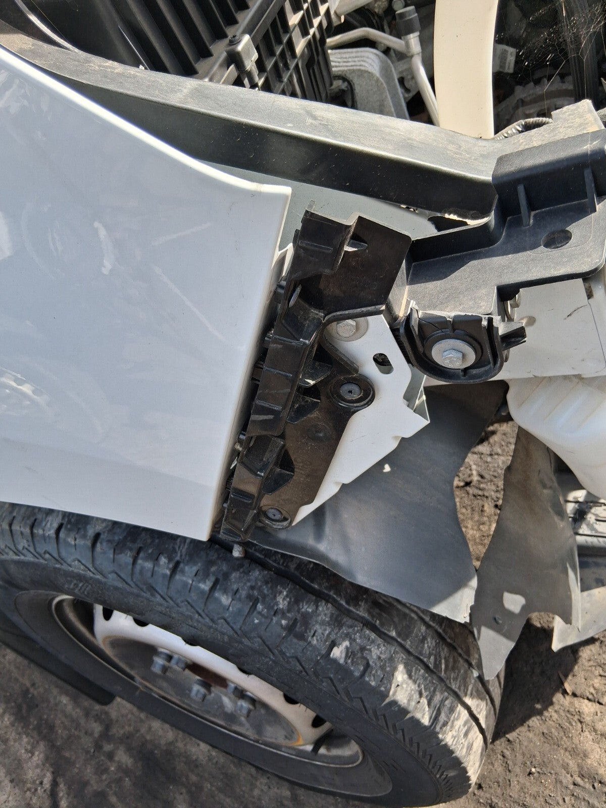 2023 RENAULT MASTER MK3 OSF DRIVER SIDE FRONT BUMPER BRACKET
