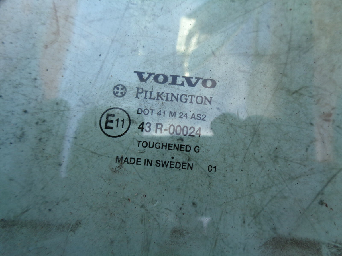 VOLVO C70 2001 OSR DRIVER SIDE REAR WINDOW GLASS
