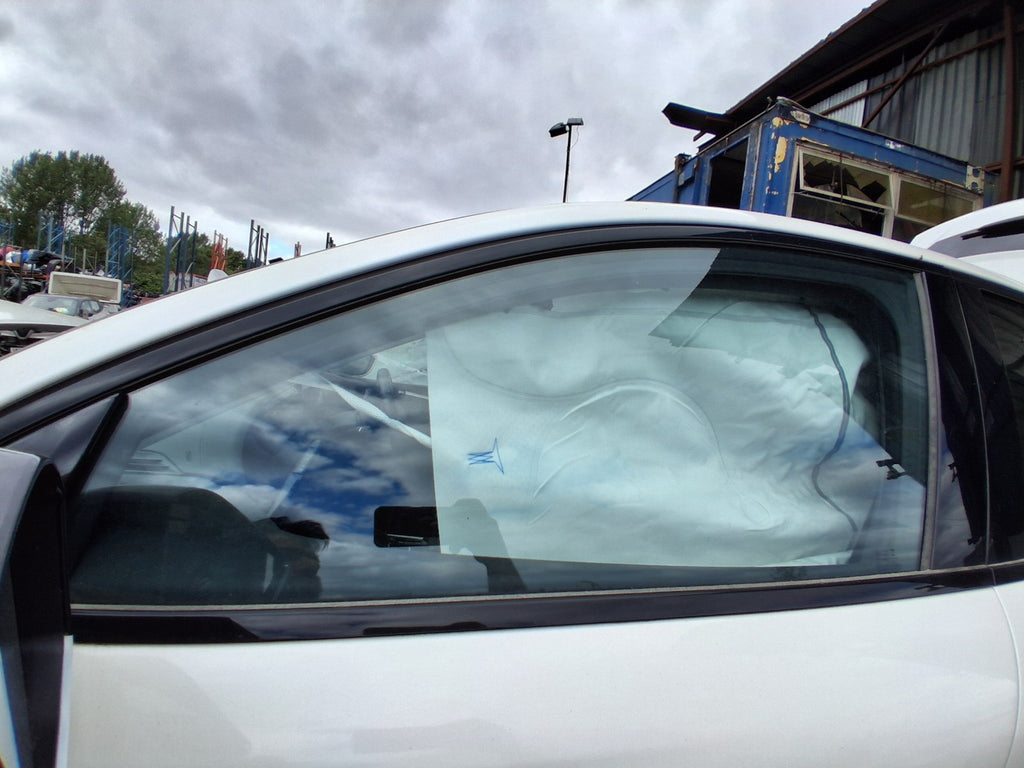 2023 DS AUTOMOBILES DS4 CROSSOVER NSF PASSENGER SIDE FRONT WINDOW GLASS