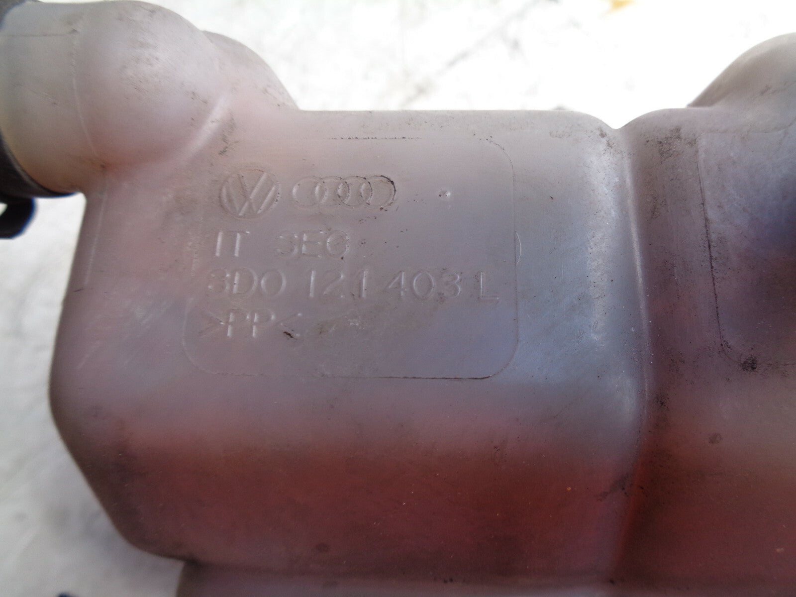 VW VOLKSWAGEN PASSAT B5.5 2003 WATER COOLANT EXPANSION TANK 8D01214031