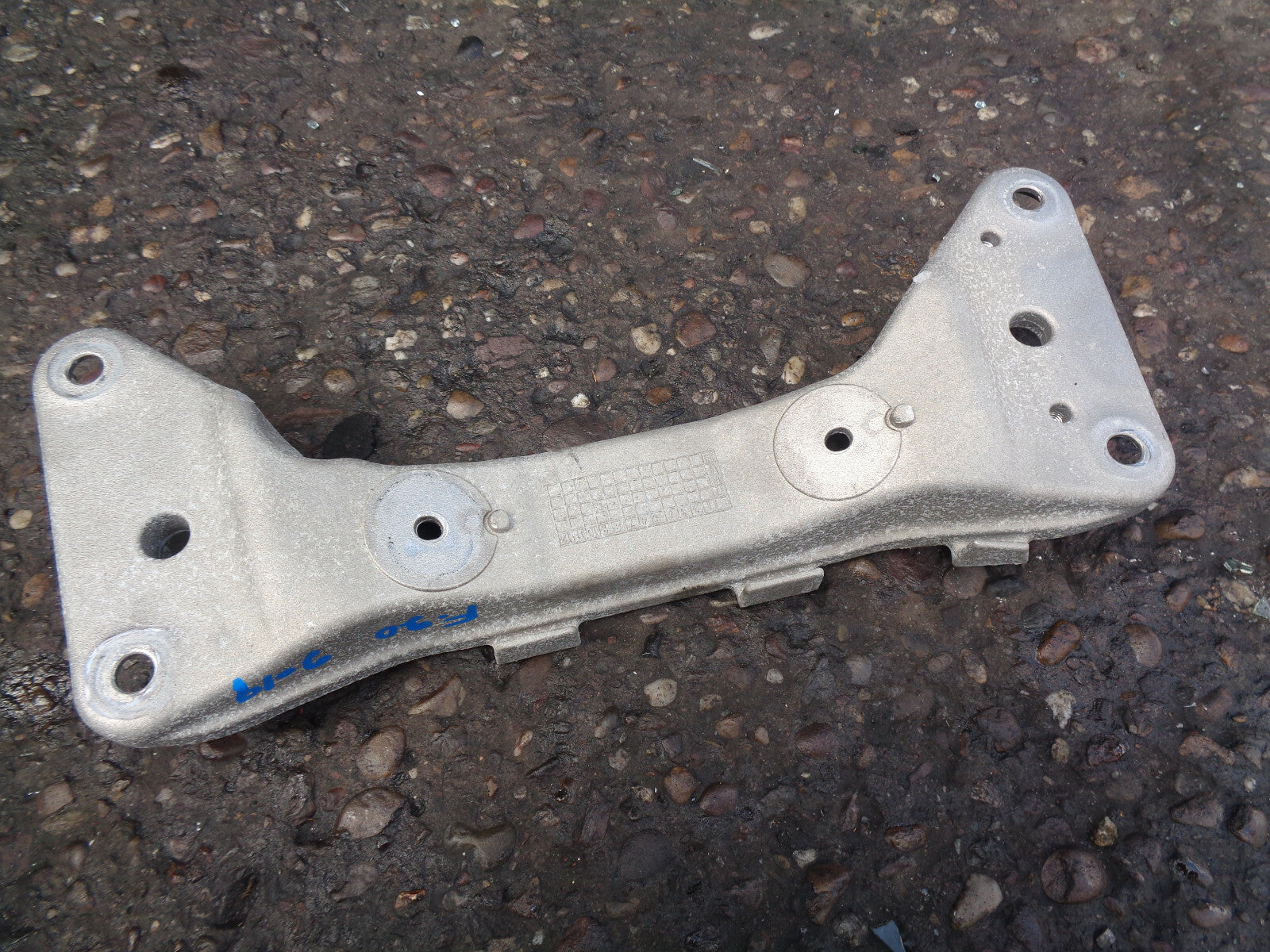 BMW 1 SERIES F20 2019 LCI 2.0 PETROL AUTOMATIC GEARBOX MOUNT BRACKET 9859417