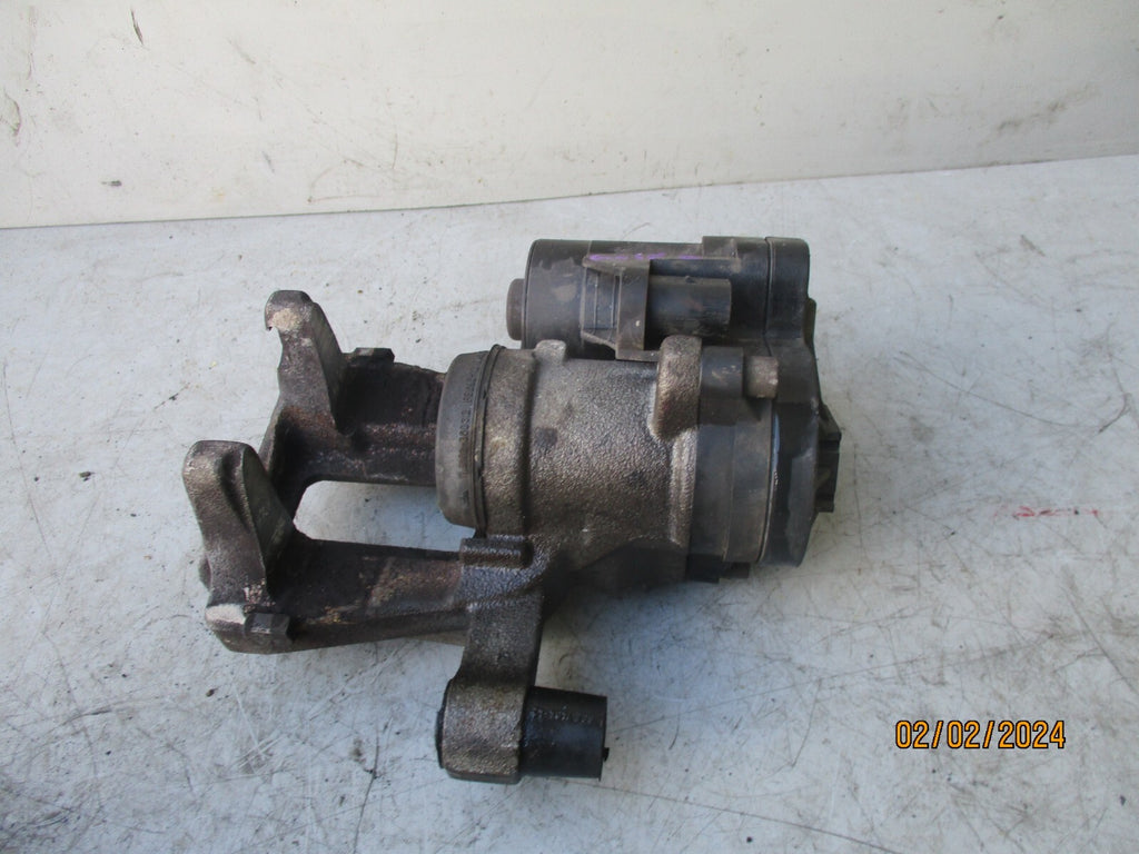 VW VOLKSWAGEN GOLF MK8 2022 NSR PASSENGER SIDE REAR BRAKE CALIPER 5R3615405A