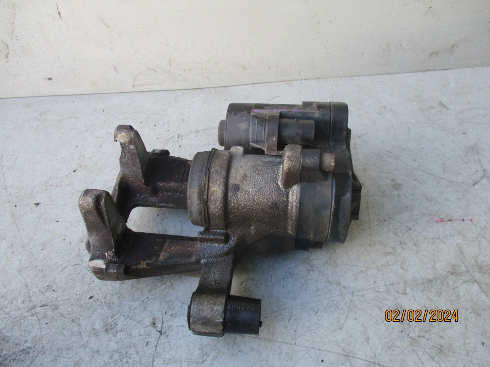 VW VOLKSWAGEN GOLF MK8 2022 NSR PASSENGER SIDE REAR BRAKE CALIPER 5R3615405A