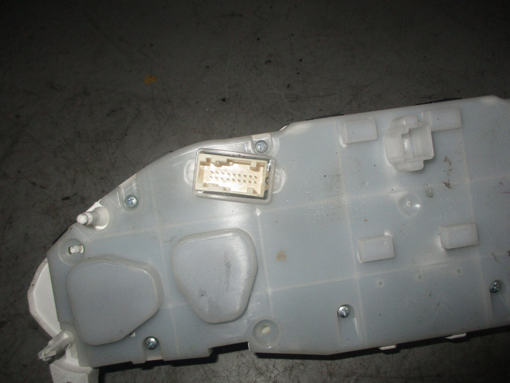 PEUGEOT 208 2017 1.2 PETROL SPEEDOMETER 981384908001