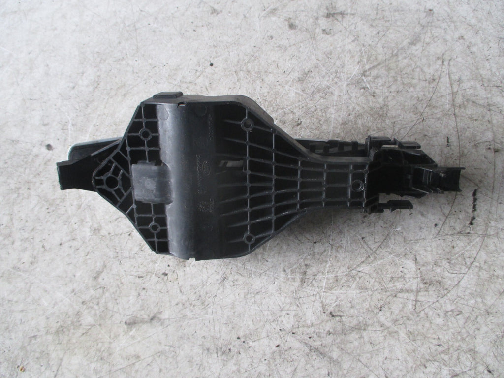 JAGUAR XE 2016 OSR DRIVER SIDE REAR DOOR HANDLE WHITE DK62224A00AA