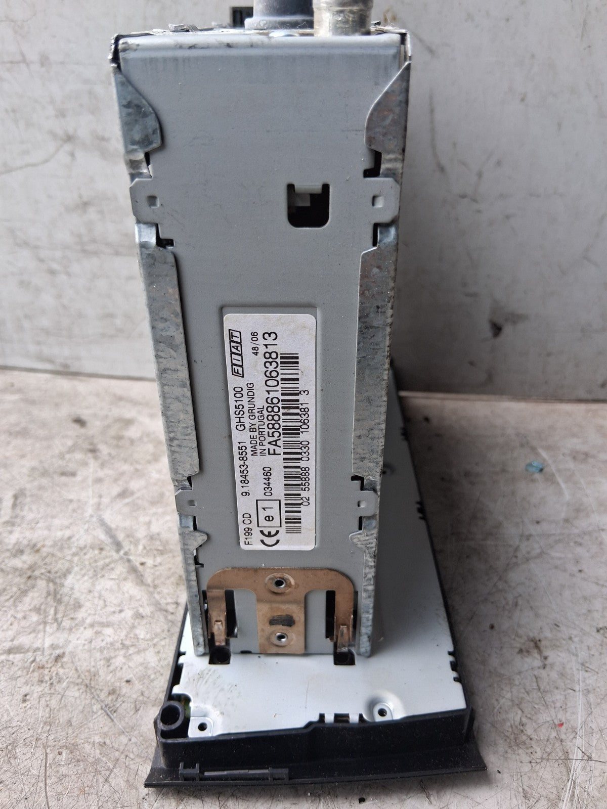 2007 FIAT GRANDE PUNTO RADIO CD PLAYER STEREO HEAD UNIT 7354107270 NO CODE