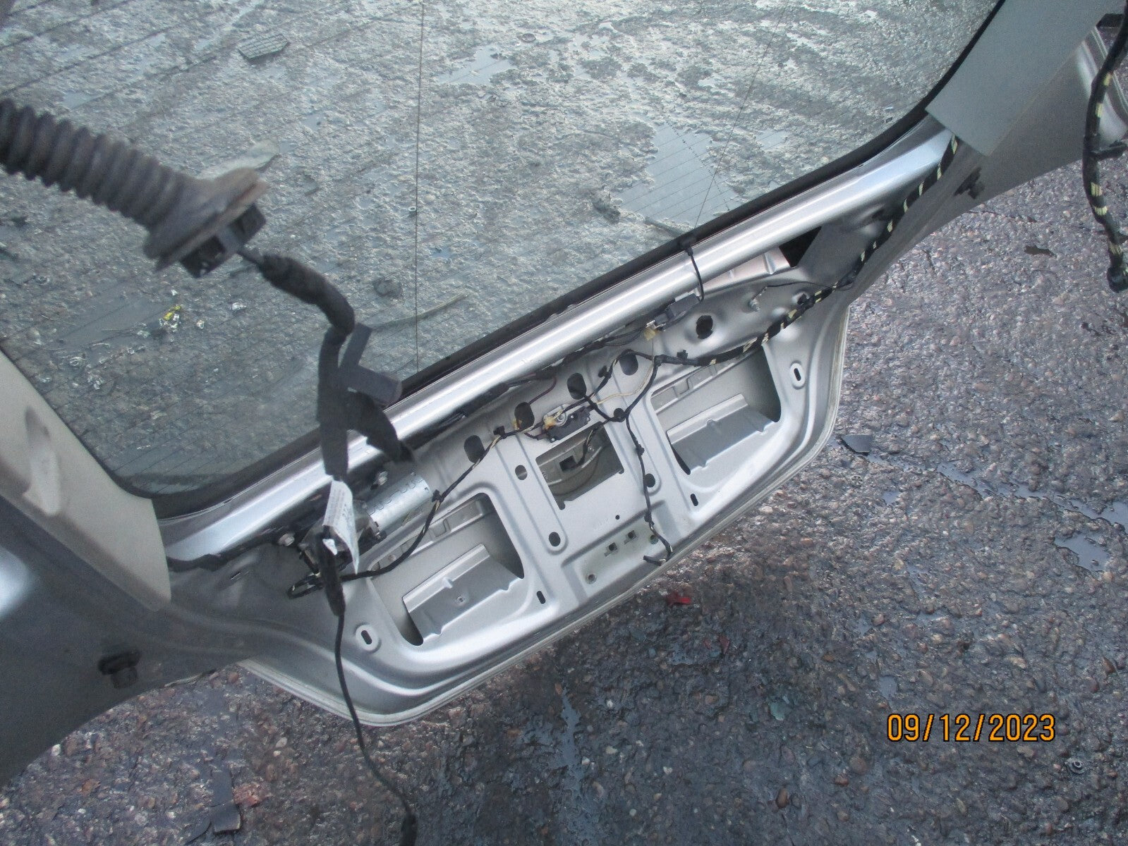 VAUXHALL INSIGNIA MK1 2011 COMPLETE TAILGATE BOOTLID SILVER