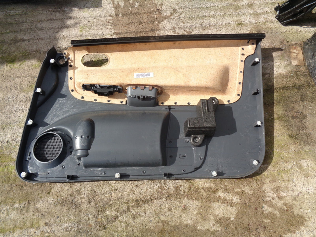 MITSUBISHI COLT CZC NSF PASSENGER SIDE FRONT DOOR CARD