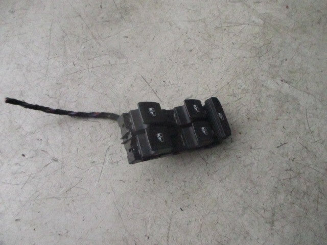 2017 VW GOLF MK7 OS DRIVER SIDE WINDOW SWITCH 5G0959857D