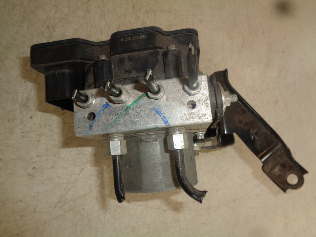 NISSAN QASHQAI J11 MK2 2019 1.2 PETROL ABS PUMP & MODULE 47660HW60A