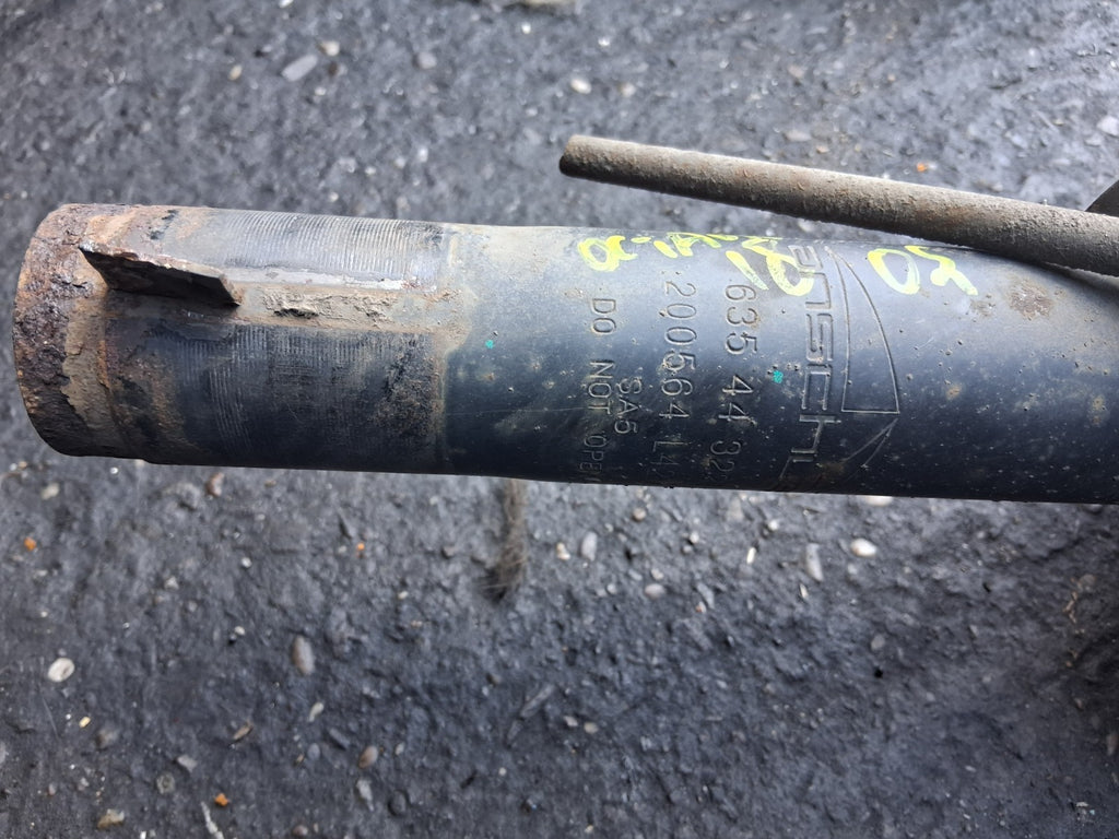 SKODA OCTAVIA 2018 1.5 PETROL OSF DRIVER SIDE FRONT RIGHT SHOCK LEG 635443221