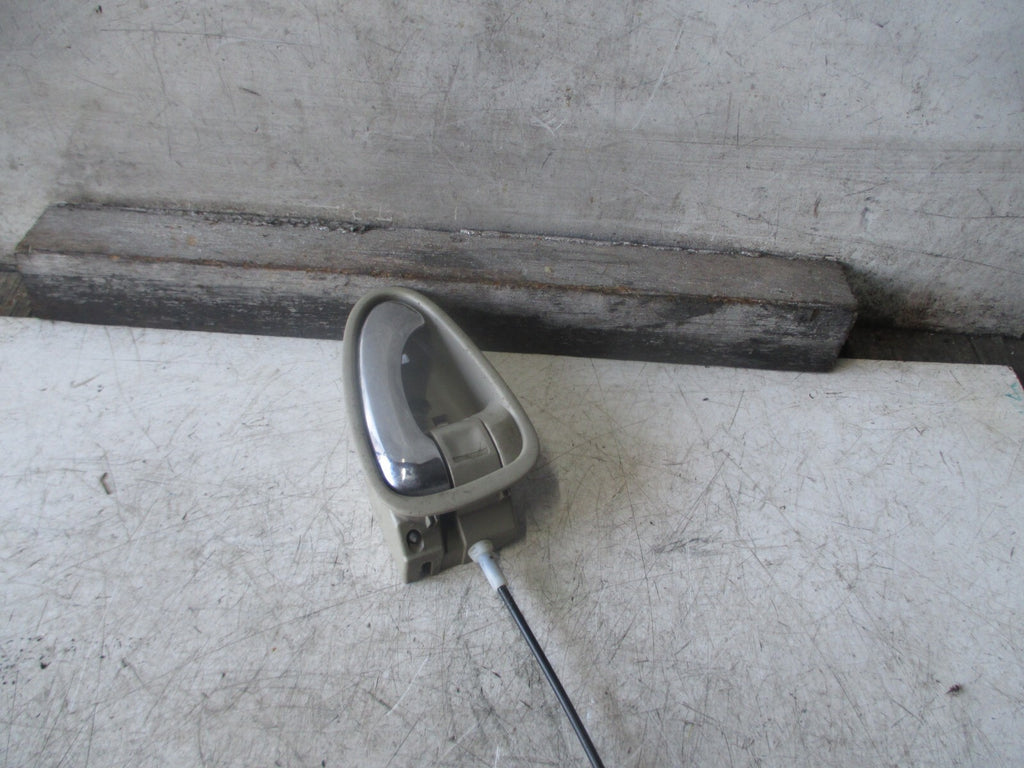 TOYOTA AVENSIS MK3 2010 T270 OSR DRIVER SIDE REAR DOOR LOCK A046693