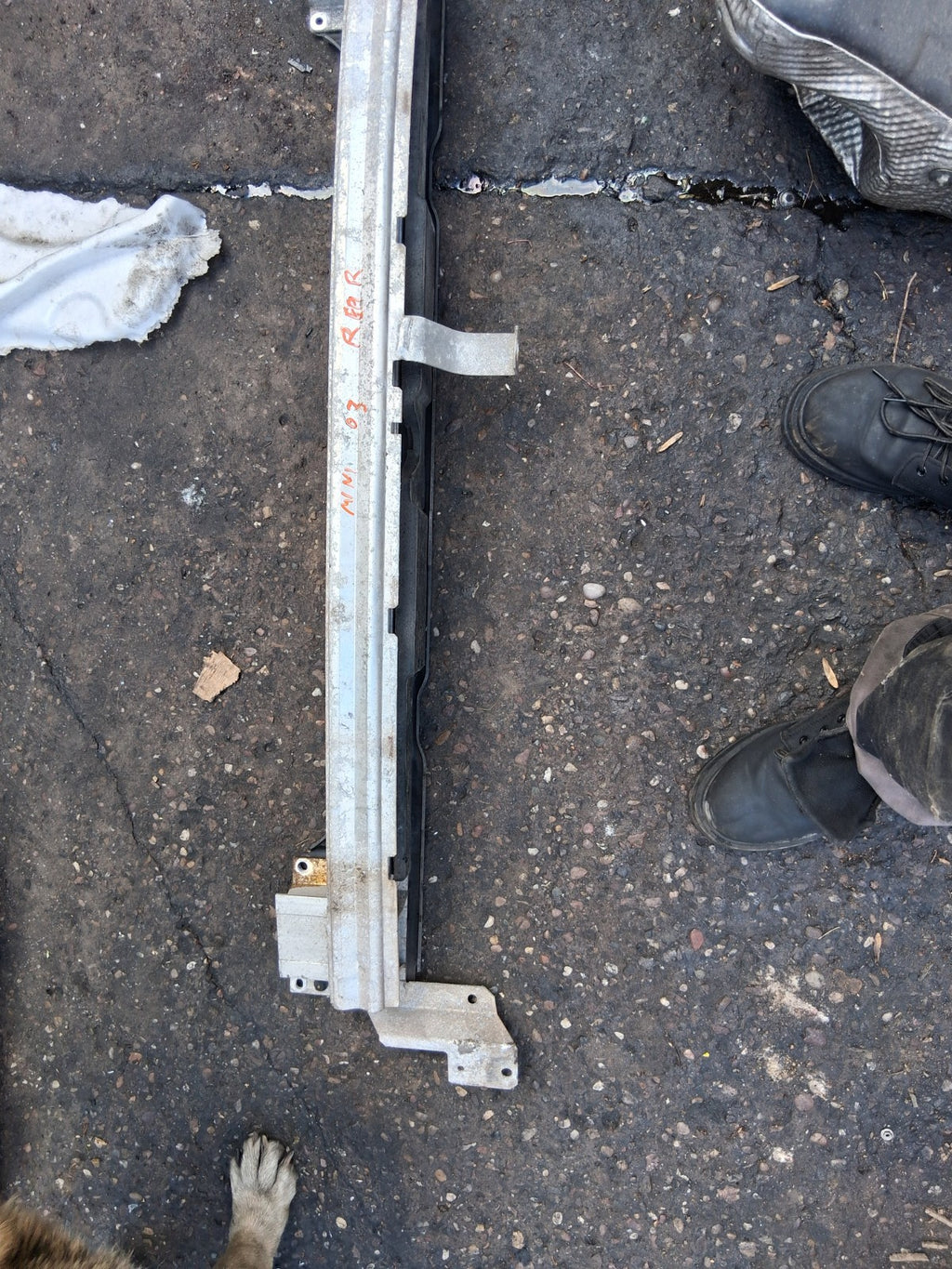 2003 BMW MINI COOPER R50 REAR BUMPER CRASH BAR REINFORCEMENT BAR