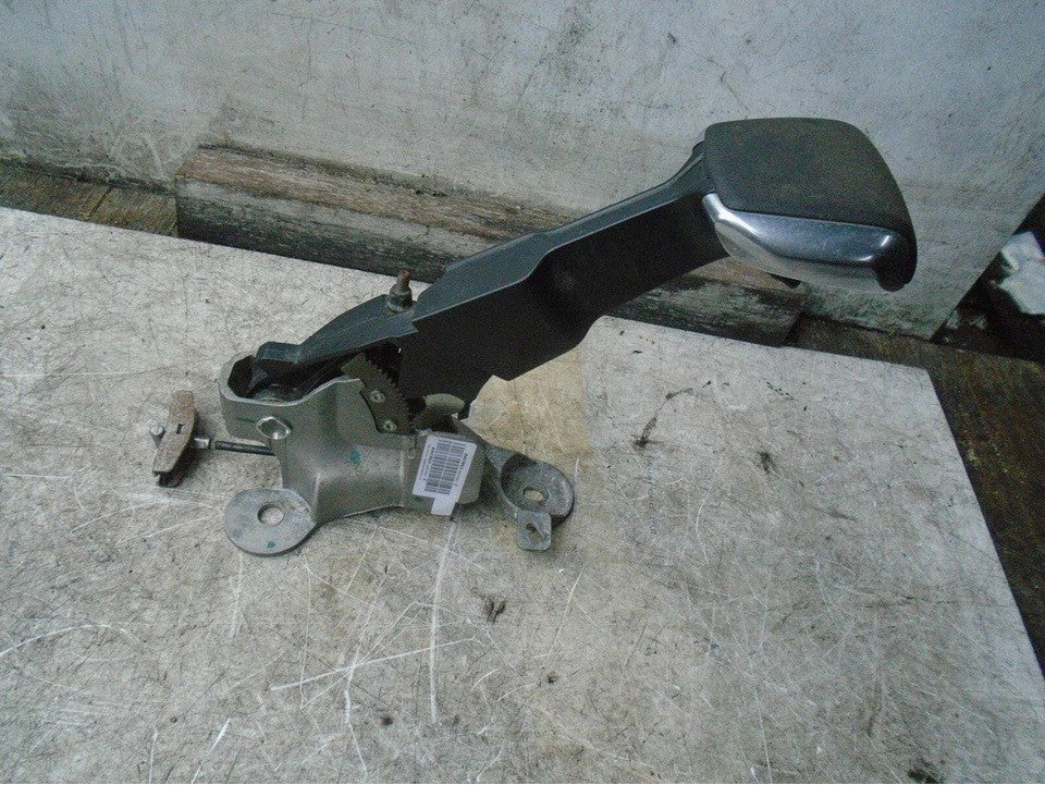 PEUGEOT 2008 2014 HAND BRAKE LEVER 98066999ZD