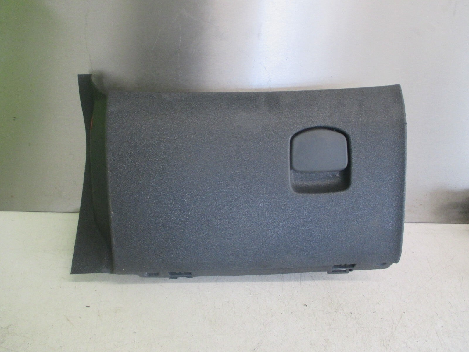AUDI A3 2015 FRONT GLOVE BOX STORAGE COMPARTMENT