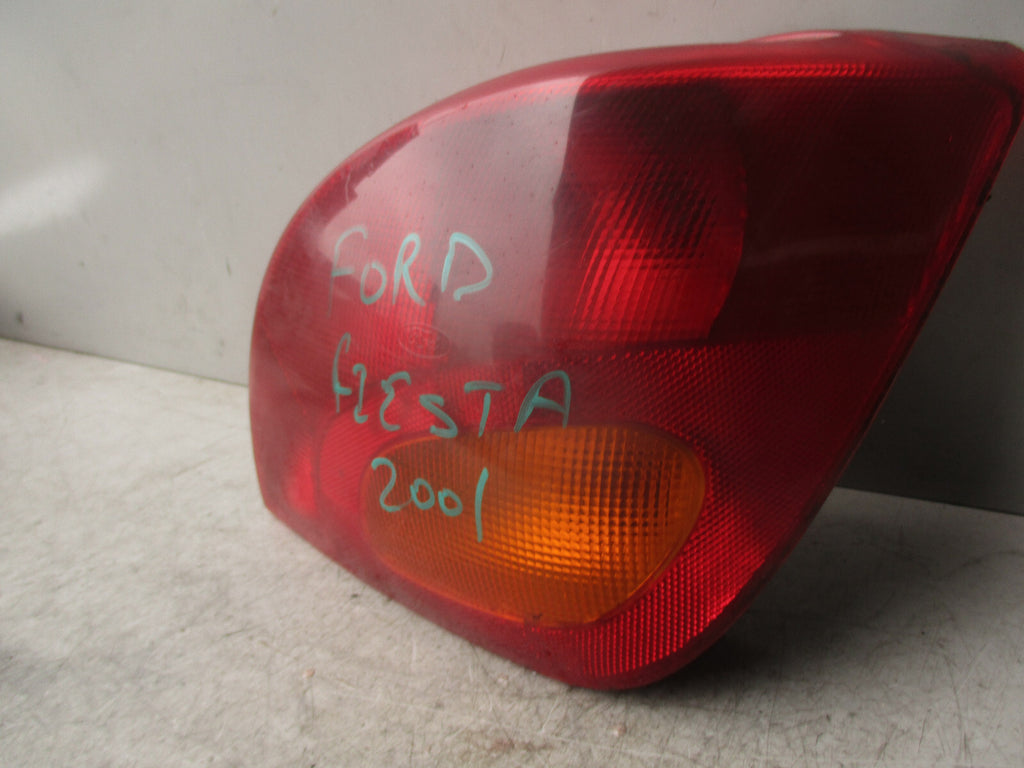 2001 FORD FIESTA OSR DRIVER SIDE SIDE REAR TAILLAMP TAIL LIGHT 96FG13N004
