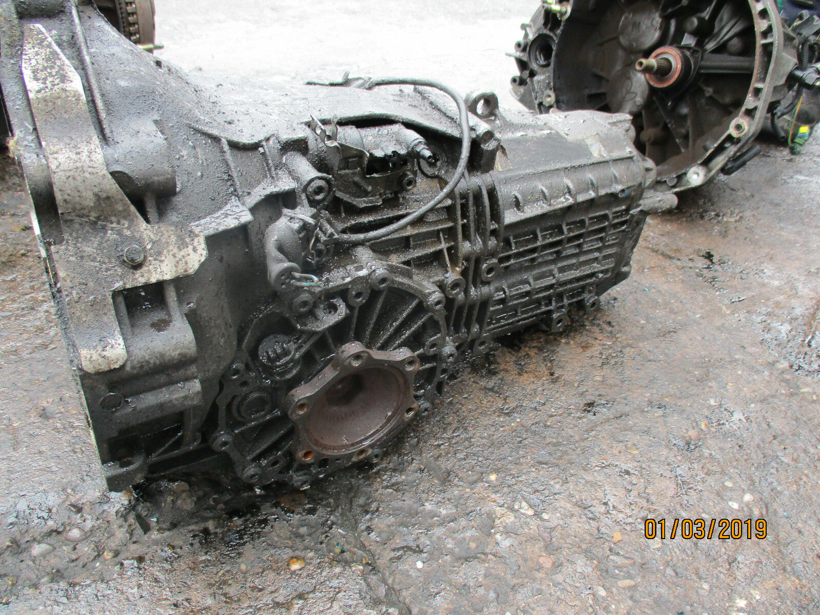 AUDI A4 B7 2006 2.0 TDI 6 SPEED MANUAL GEARBOX LAU