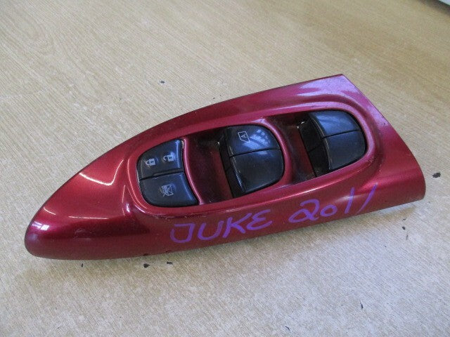 NISSAN JUKE 2011 OS DRIVER SIDE FRONT DOOR WINDOW SWITCH 254011KK0A