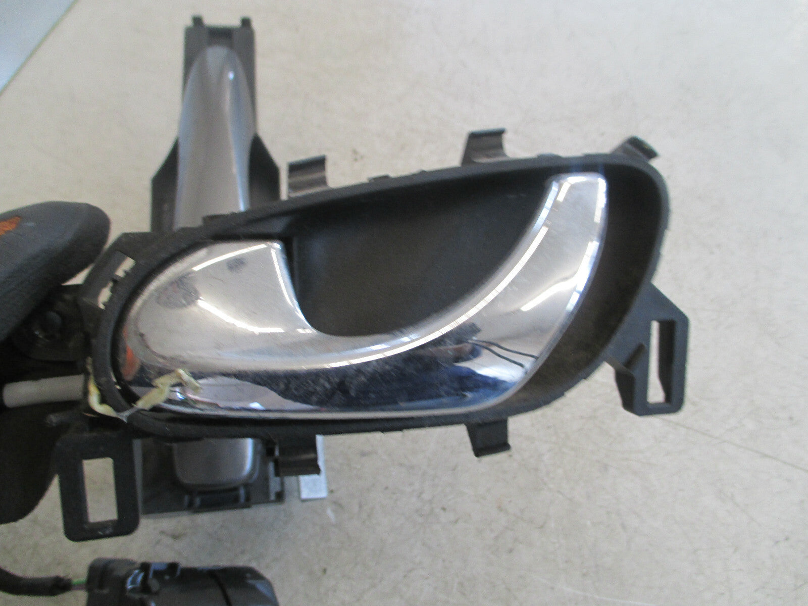 NISSAN QASHQAI J11 2017 NSR PASSENGER SIDE REAR EXTERIOR DOOR LOCK HANDLE UNIT