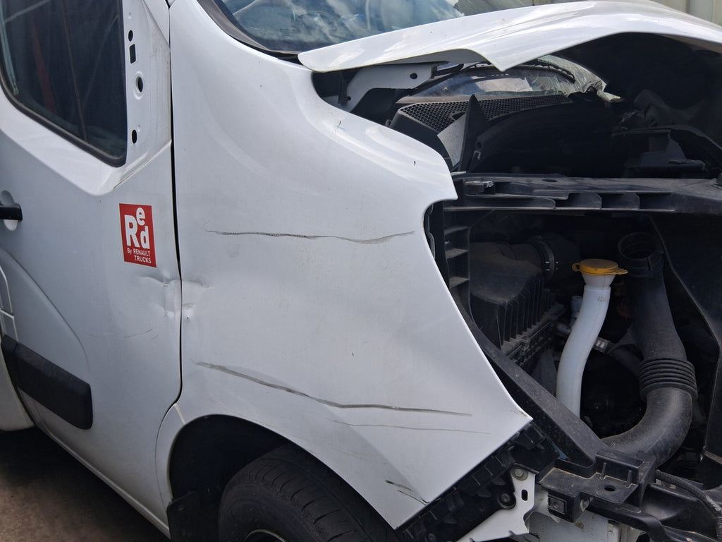 2024 RENAULT MASTER MK3 OSF DRIVER SIDE FRONT WING PANEL WHITE HAS DENTS