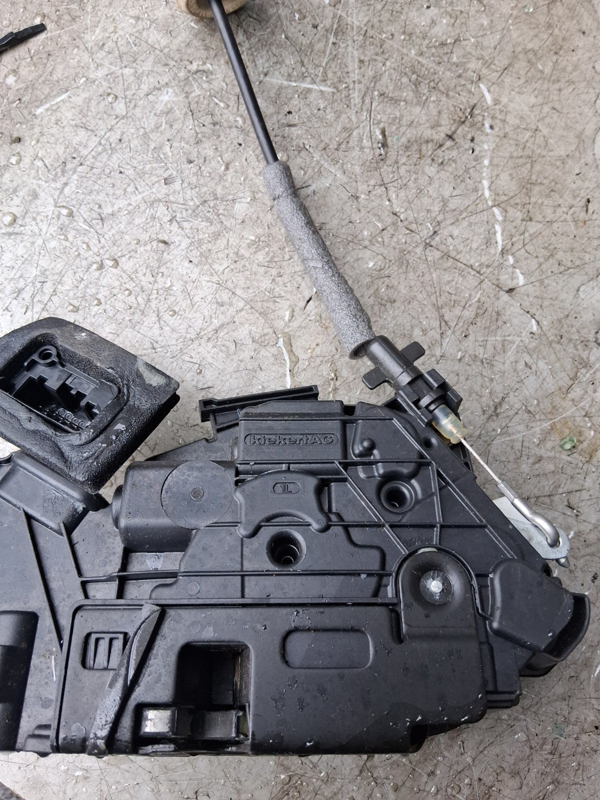 2016 VOLKSWAGEN GOLF DOOR LOCK MECH 5K2837015D