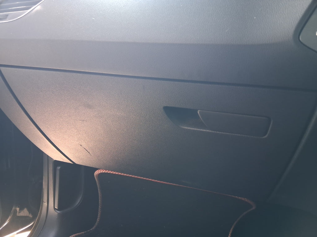 2015 SEAT LEON FR MK3 PASSENGER SIDE FRONT STORAGE GLOVEBOX