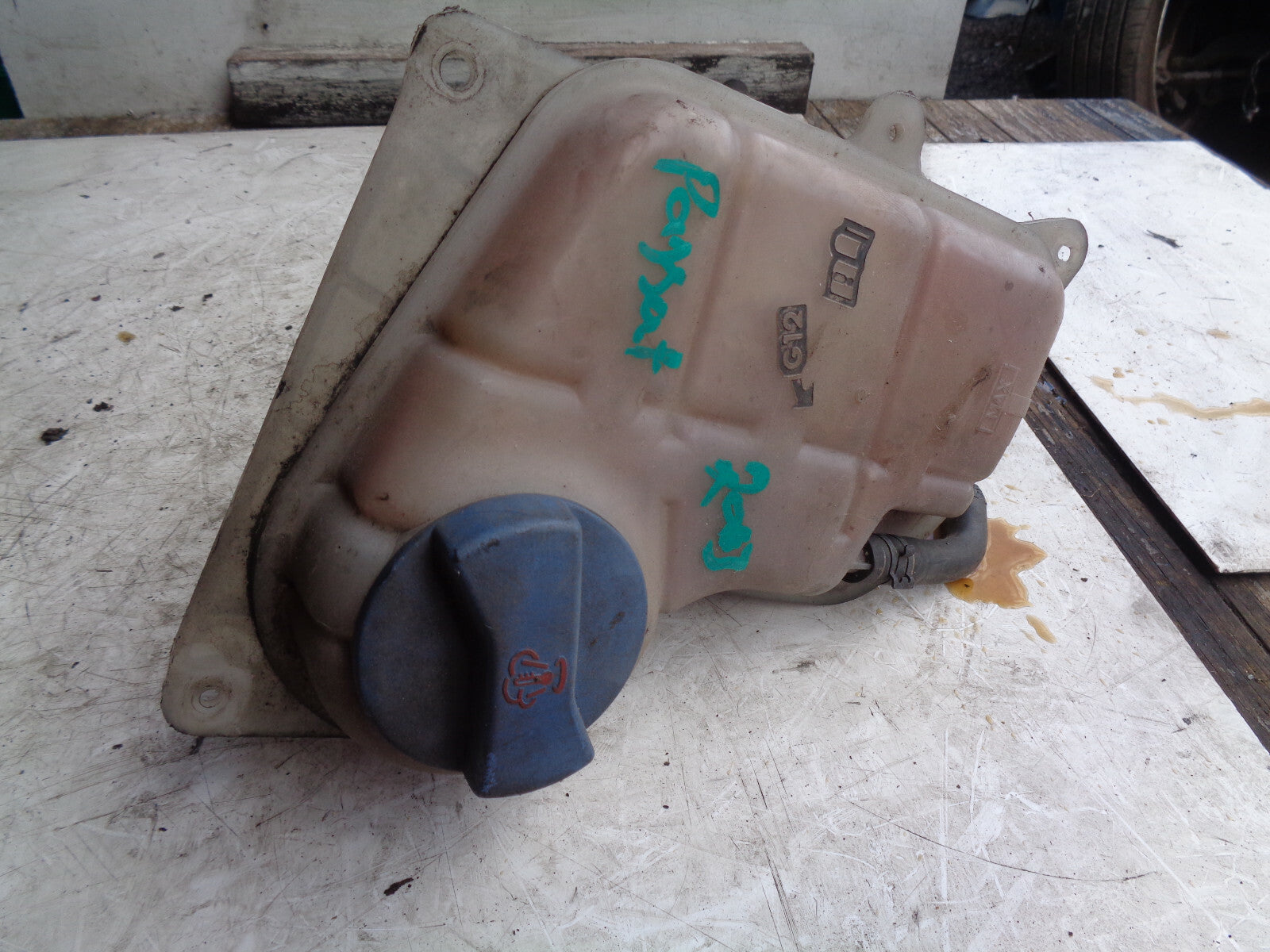 VW VOLKSWAGEN PASSAT B5.5 2003 WATER COOLANT EXPANSION TANK 8D01214031