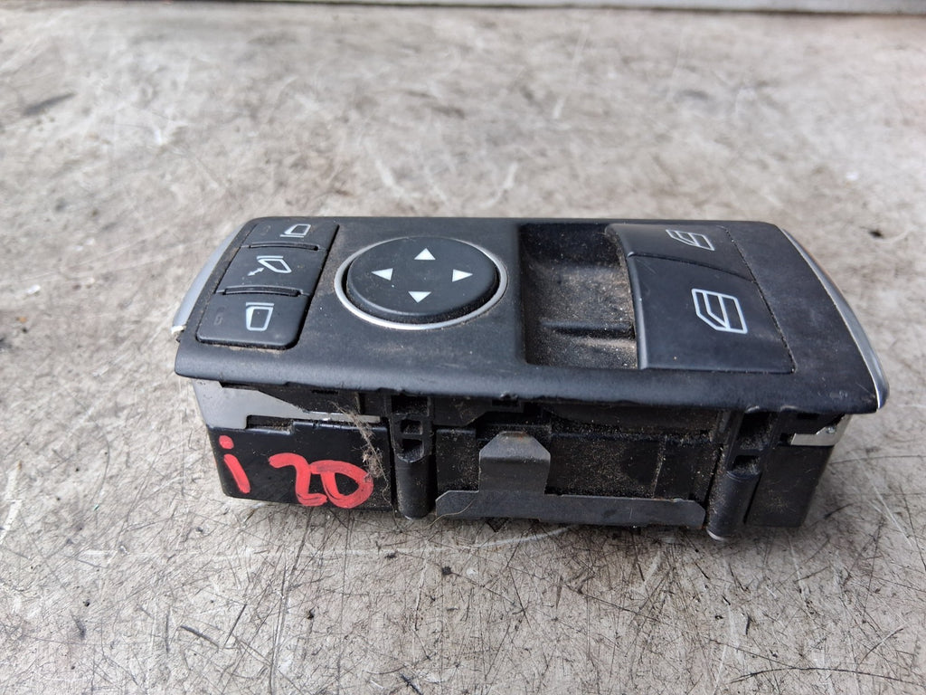 MERCEDES BENZ C CLASS 2009 W204 OSF DRIVER SIDE WINDOW CONTROL SWITCH 1729056900