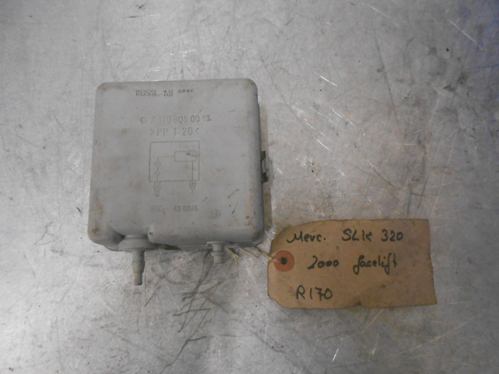 MERCEDES SLK R170 2001 CENTRAL LOCKING VACUUM VALVE A1708050019