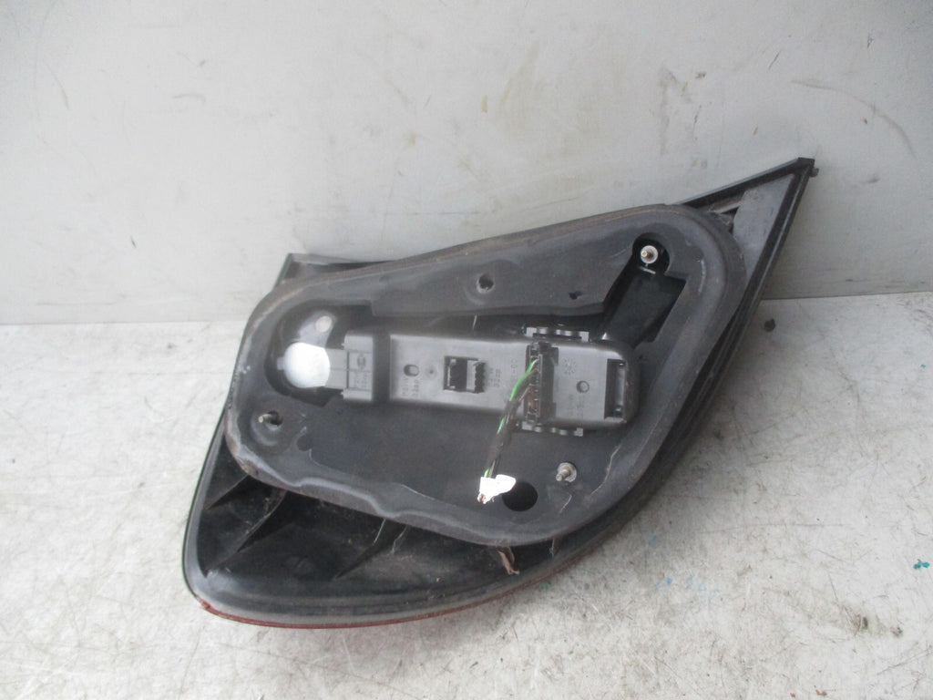 2002 MERCEDES C CLASS COUPE CL203 OSR DRIVER REAR TAIL LIGHT TAIL LAMP 15163100
