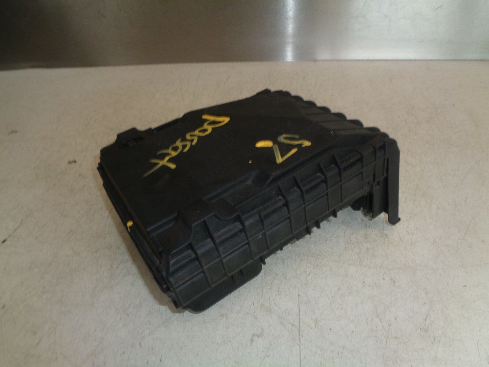 VW VOLKSWAGEN PASSAT B6 2007 ENGINE CONTROL FUSE BOX RELAY 3C0937125