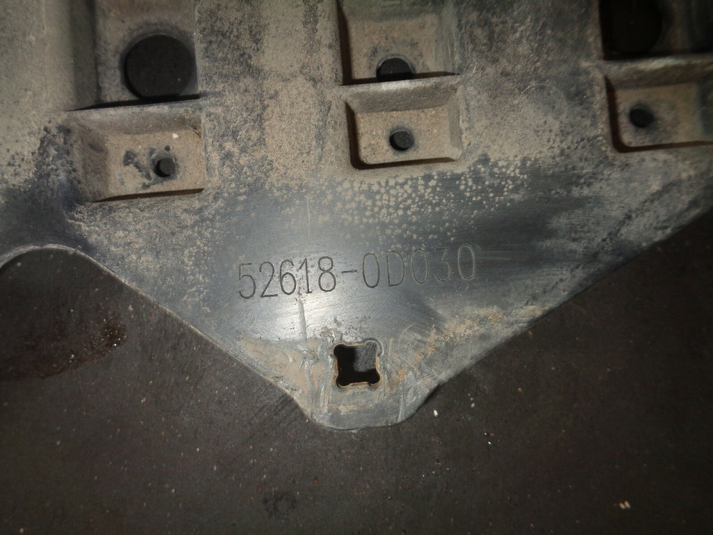 TOYOTA YARIS MK3 2013 FRONT BUMPER UNDER TRAY 52618D030