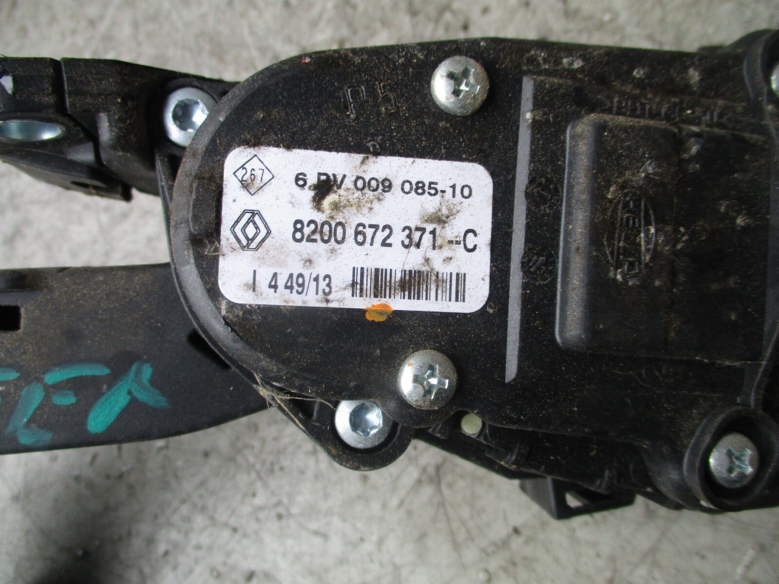 2013 RENAULT MASTER MK3 THROTTLE PEDAL 8200672371C
