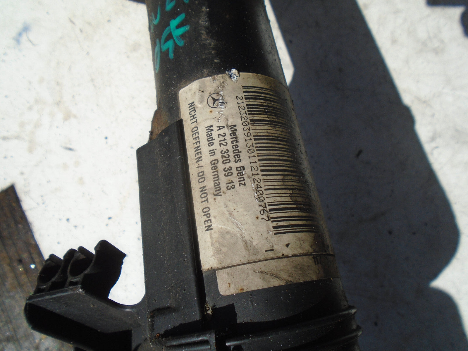 MERCEDES BENZ E CLASS W212 2012 OSF DRIVER SIDE FRONT SHOCK ABSORBER A2123203913