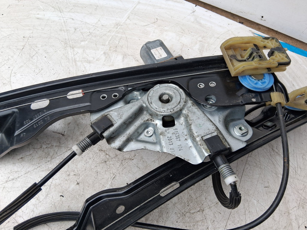 2013 VAUXHALL ASTRA J NSF PASSENGER FRONT LEFT WINDOW MOTOR REGULATOR 966435103